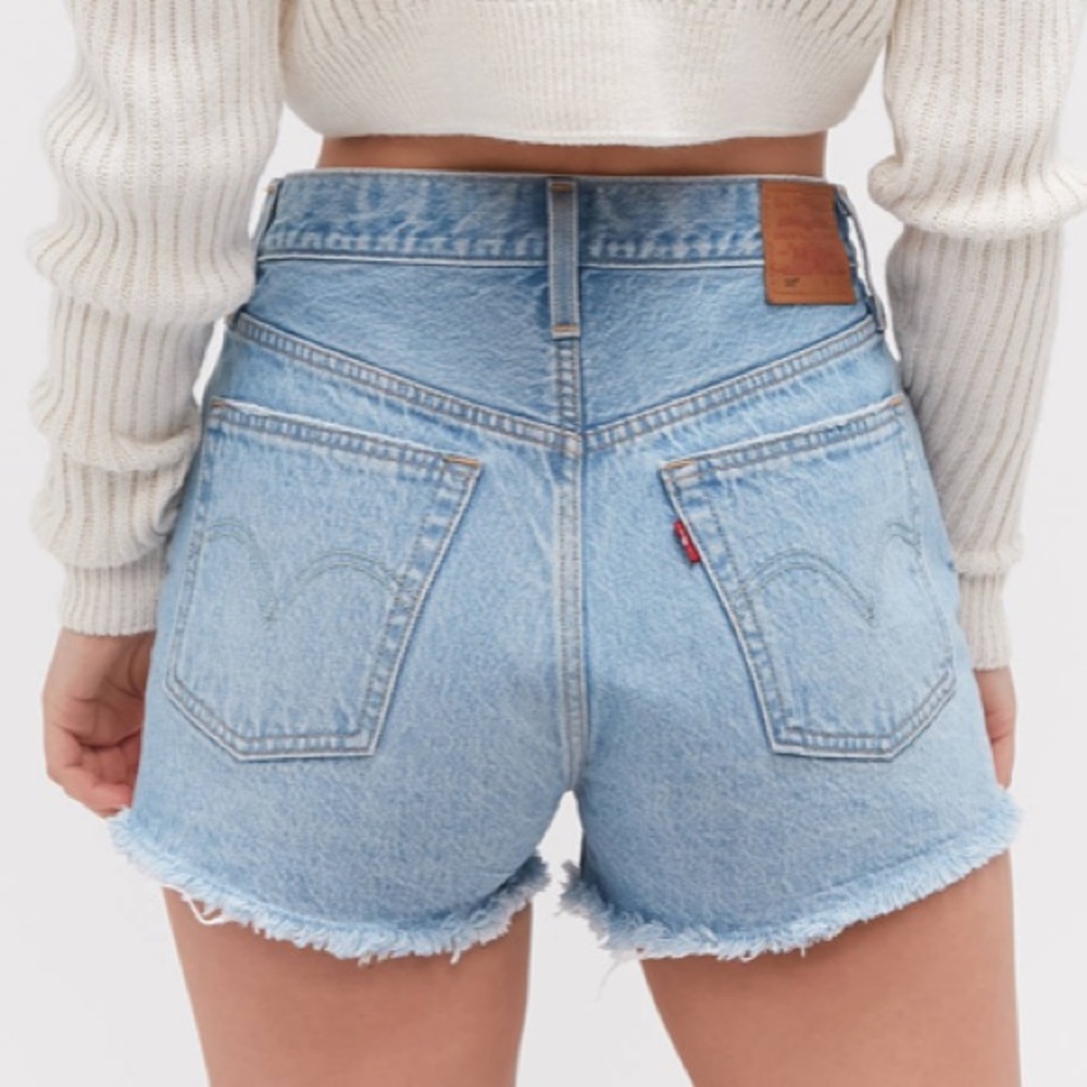LEVI'S® 501® HIGH RISE SHORTS IN LIGHT TANGO